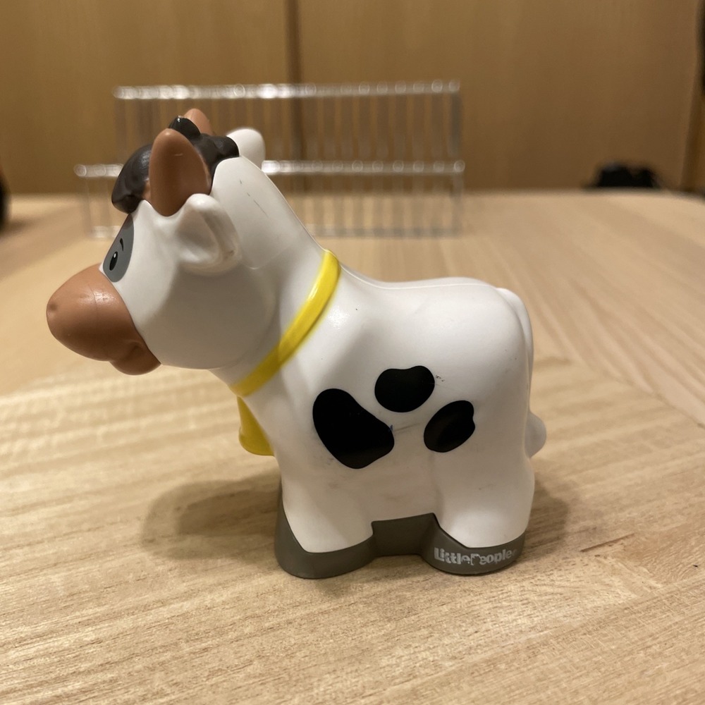 Fisher Price Little People White Cow Farm Animal Toy Figure
